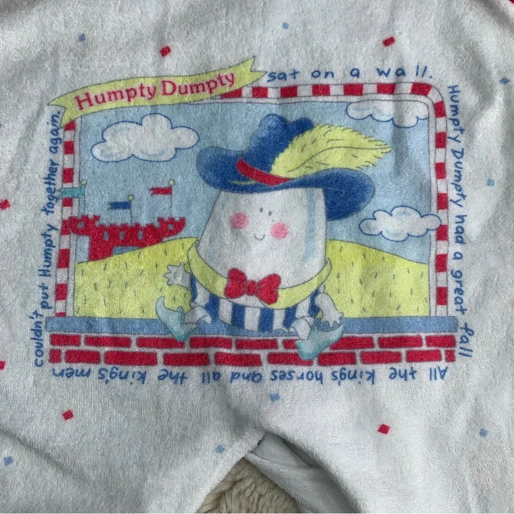 VTG Carters Nursery Rhyme Humpty Dumpty Baby Boy Newborn‎ Footed Onesie